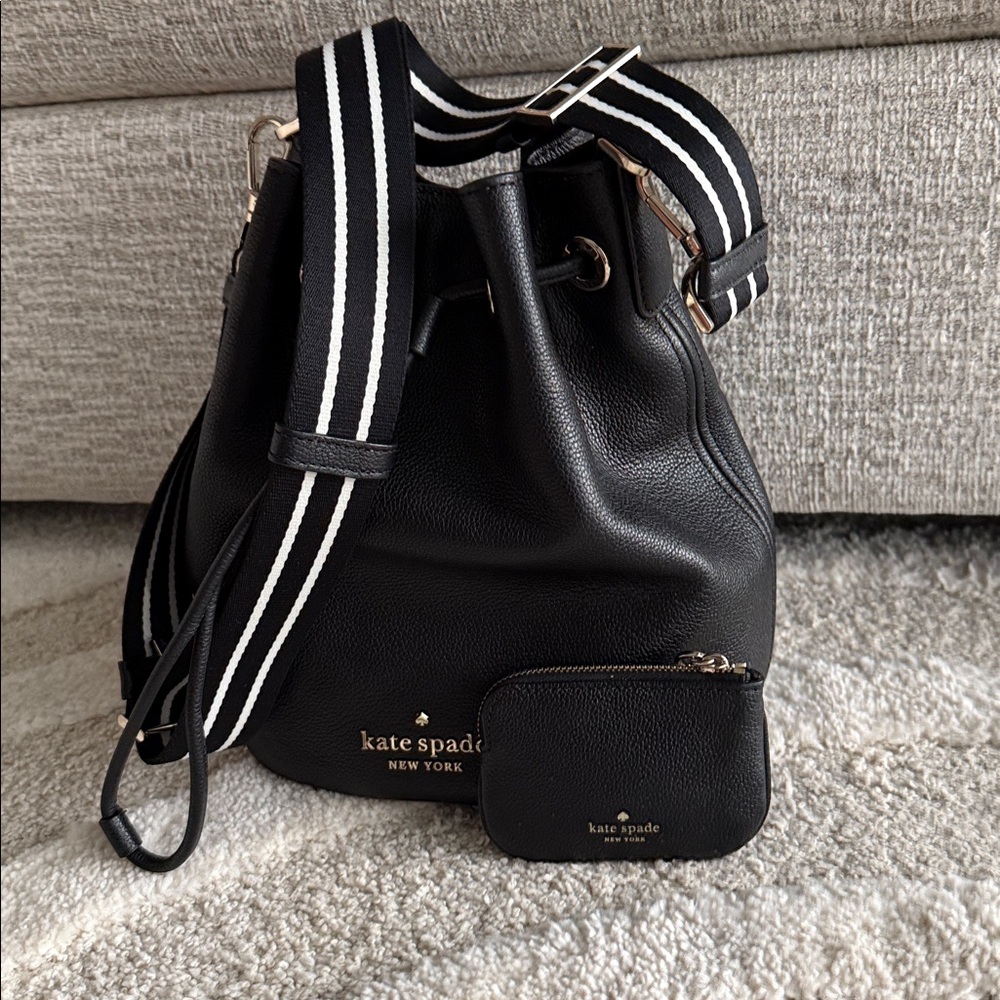 kate spade new york Women's Rosie Pebbled Leather Bucket Bag, Black